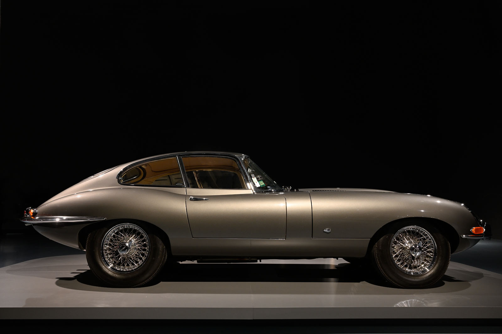Jaguar E-Type Coupe_01